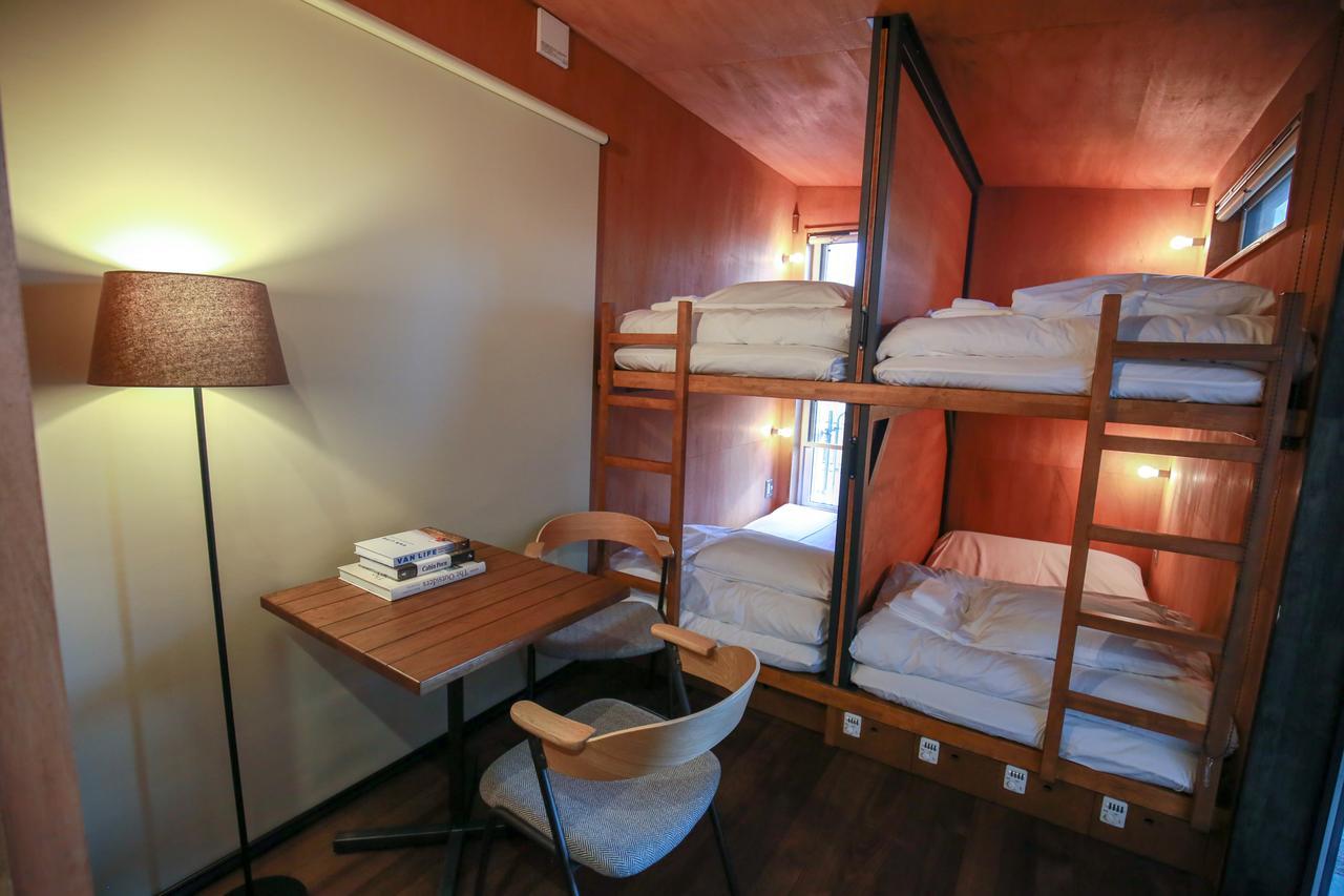 Tinys Yokohama Hinodecho Auberge de jeunesse *